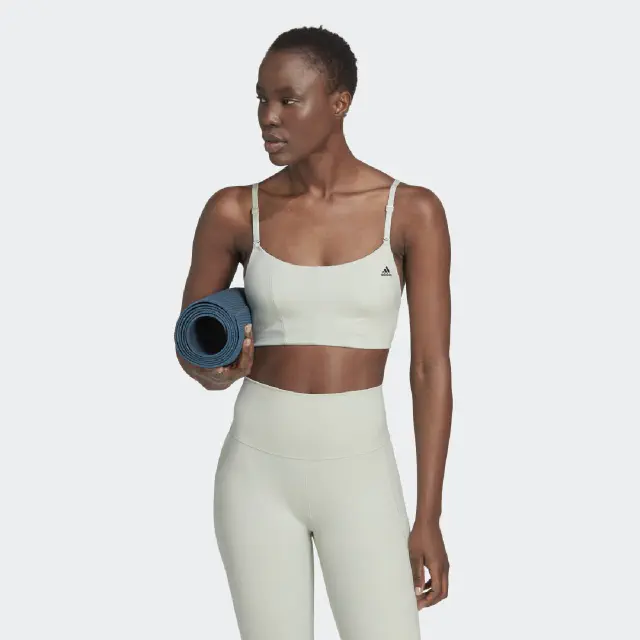 yoga studio light-support bra